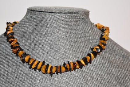 vintage amber beaded necklace 15"