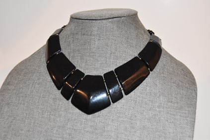 Vintage Gold Tone NAPIER Black Lucite Collar Necklace 10"