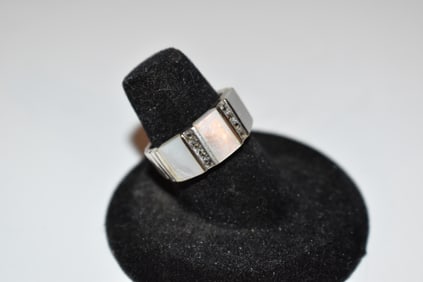 Vintage Sterling Silver mother of pearl marcasite Ring Sz 6