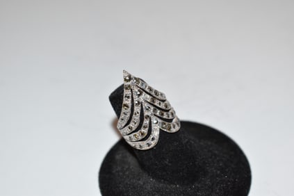 Vintage Sterling Silver marcasite Ring Sz 5