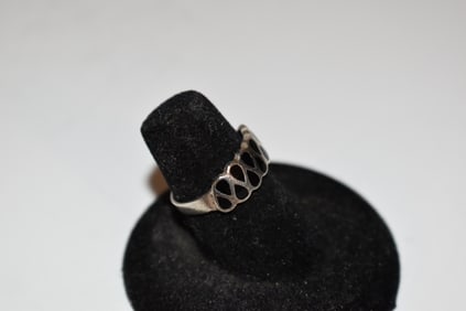 Vintage Sterling Silver Ring Sz 6