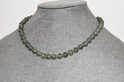 Vintage beaded Citrine geen Necklace 16"