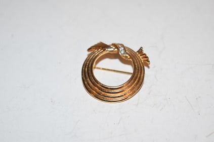 vintage goldtone brooch