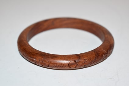 vintage wooden carved bracelet 7"