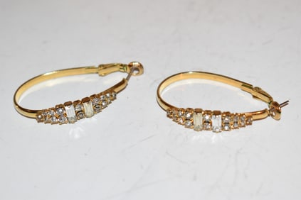 Vintage rhinestone pierced gold tone Earrings