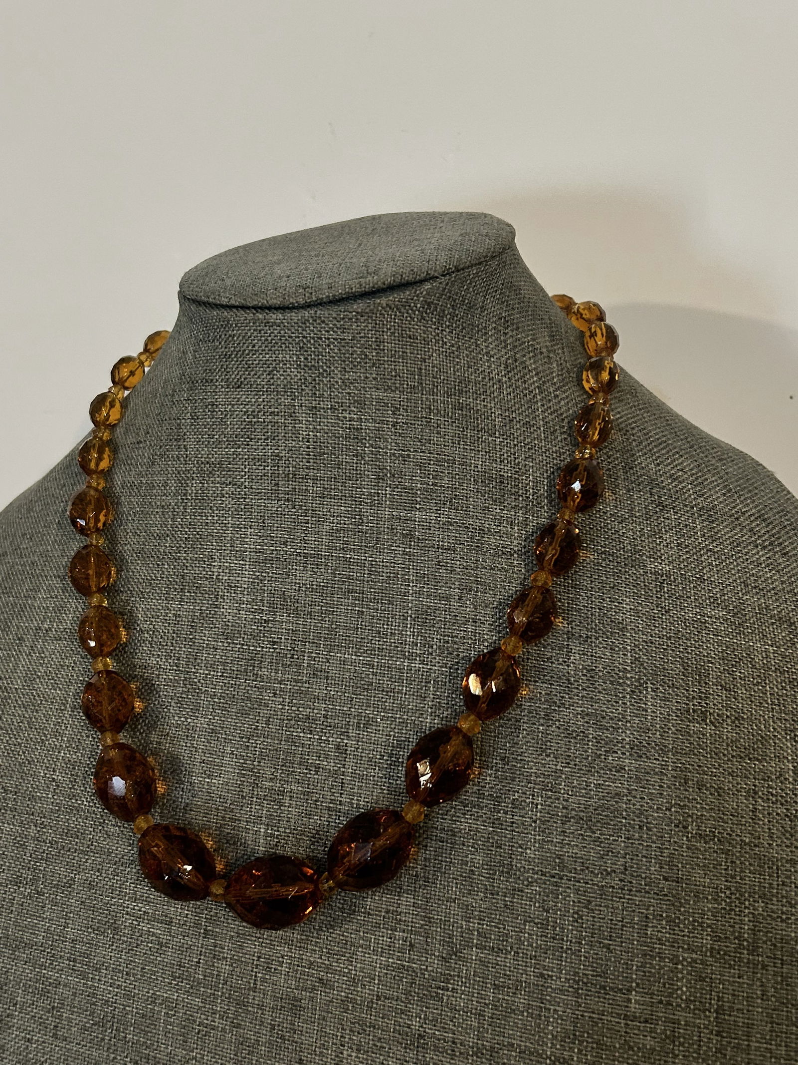 Vintage root beer Beaded glass Necklace (1 of 4)