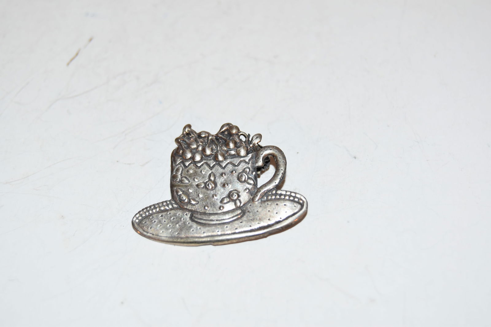 Vintage Sterling Silver cup Brooch (1 of 3)
