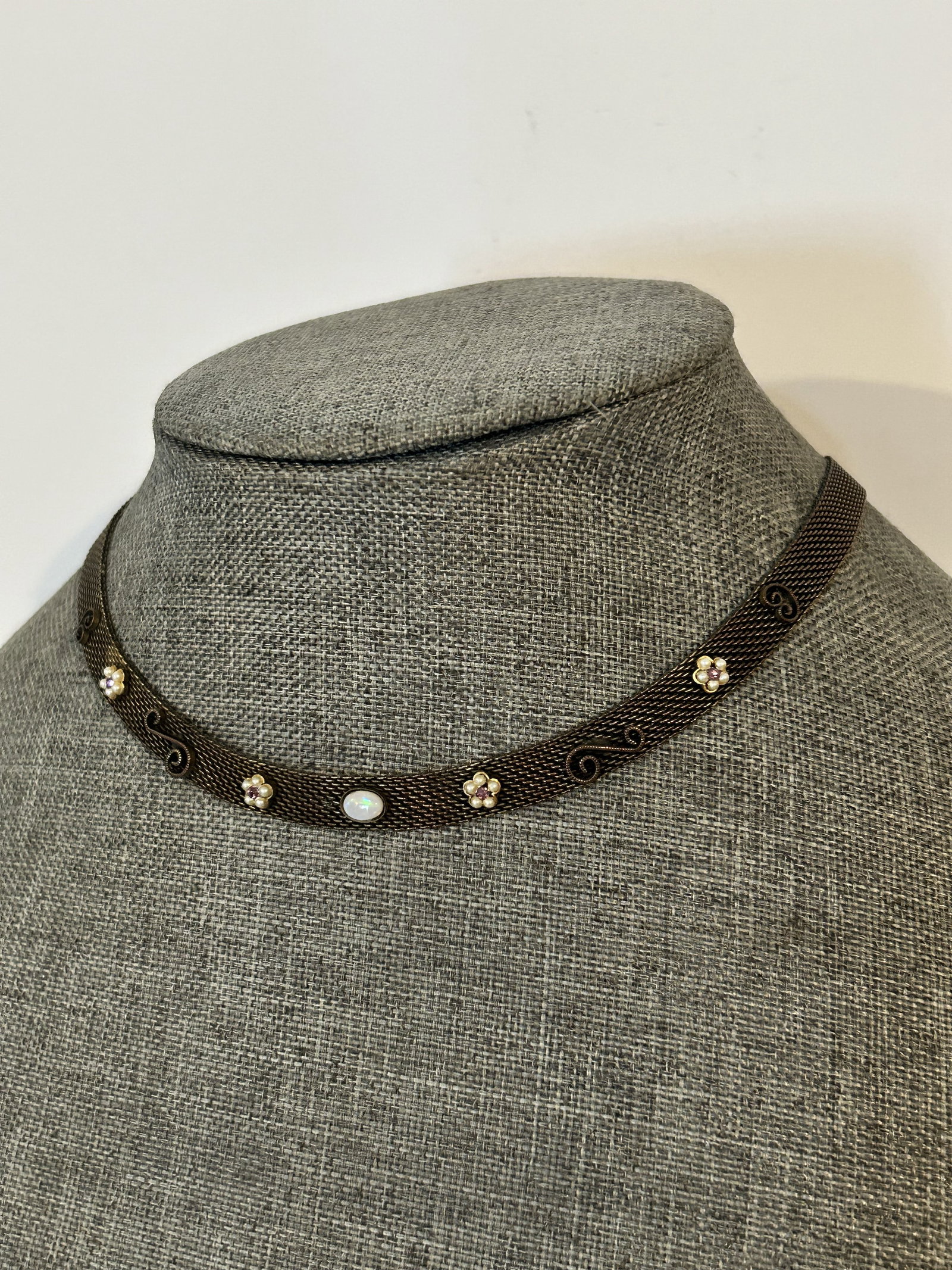 Vintage 1930s brass choker mesh Necklace opal center piece: Vintage 1930s brass choker mesh Necklace opal center piece Please view all photos as they are part of the description and condition of this Item, Feel free to contact me with questions or picture requ