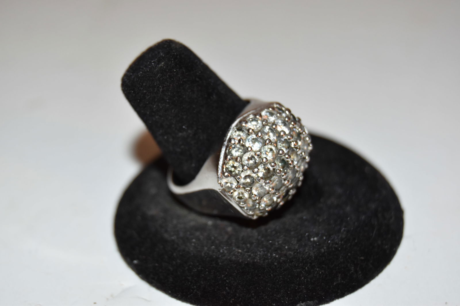 Vintage Sterling Silver rhinestone Ring sz 9 (1 of 5)