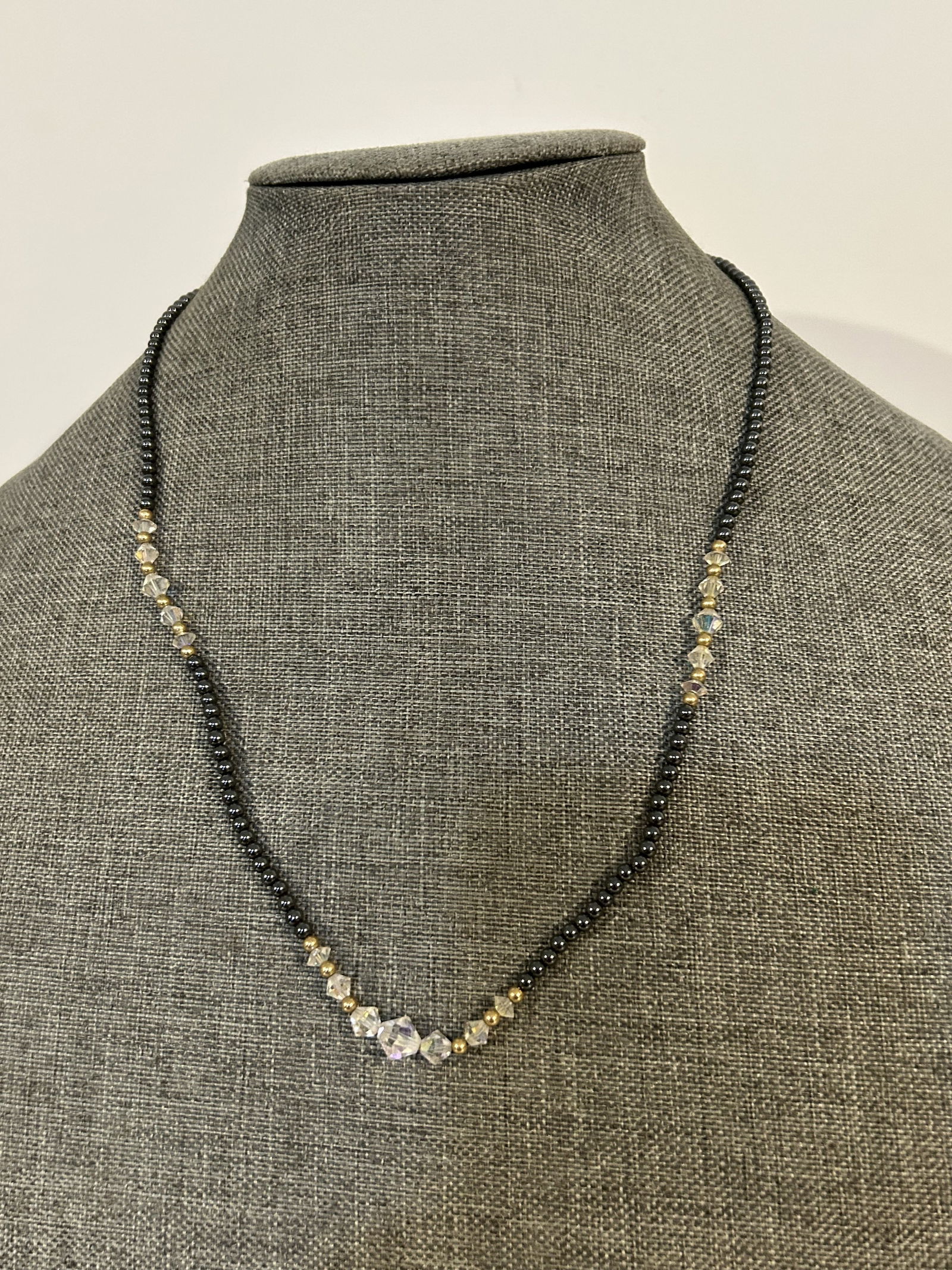 Vintage gold filled Hematite/black beaded Neckalace: Vintage gold filled Hematite/black beaded Neckalace Please view all photos as they are part of the description and condition of this Item, Feel free to contact me with questions or picture requests! U
