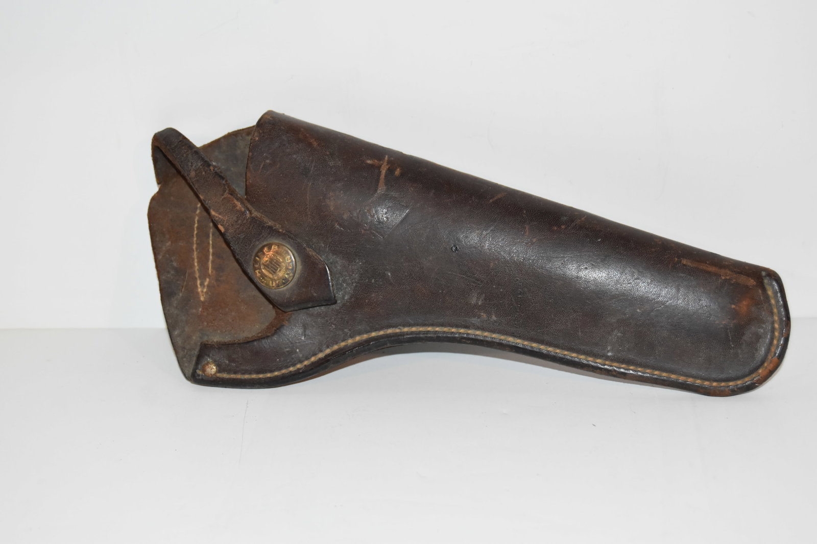 heiser leather revolver holster 434 denver colorado co.: heiser leather revolver holster 434 denver colorado co. Please view all photos as they are part of the description and condition of this Item, Feel free to contact me with questions or picture request