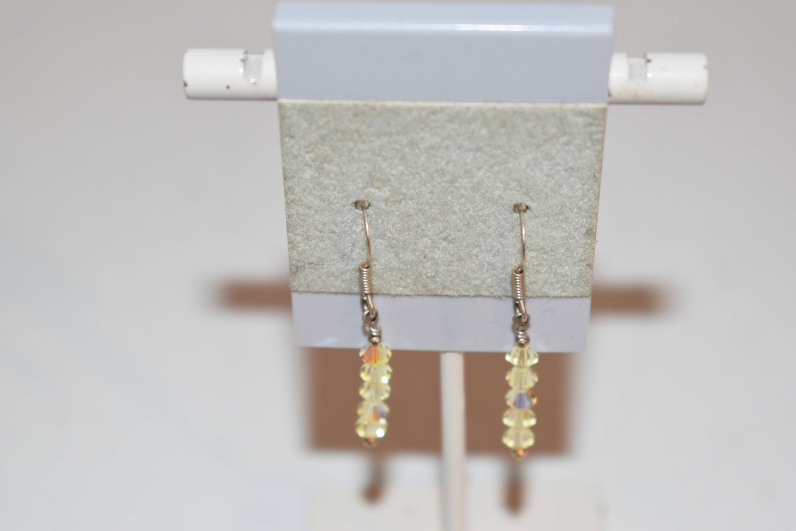 vintage sterling silver Swarovski earrings: vintage sterling silver Swarovski earrings Please view all photos as they are part of the description and condition of this Item, Feel free to contact me with questions or picture requests! Used Item 