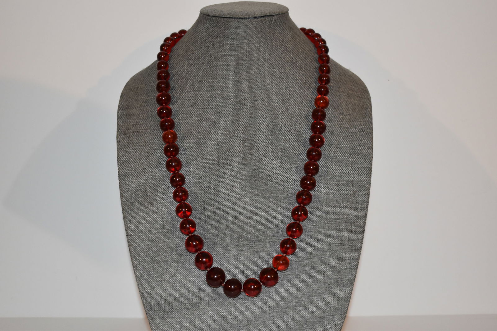 Vintage Old Red Cherry Amber Bakelite Graduated Bead necklace (1 of 5)