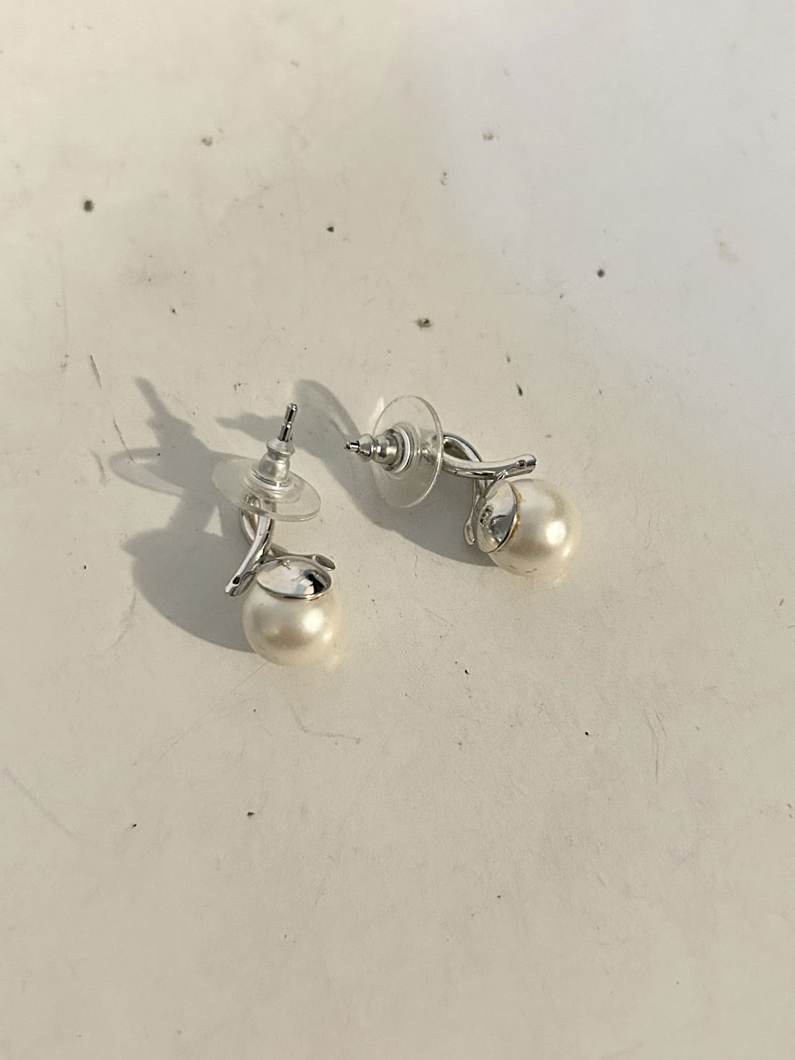 Vintage Sterling Silver pearl post earrings (1 of 3)