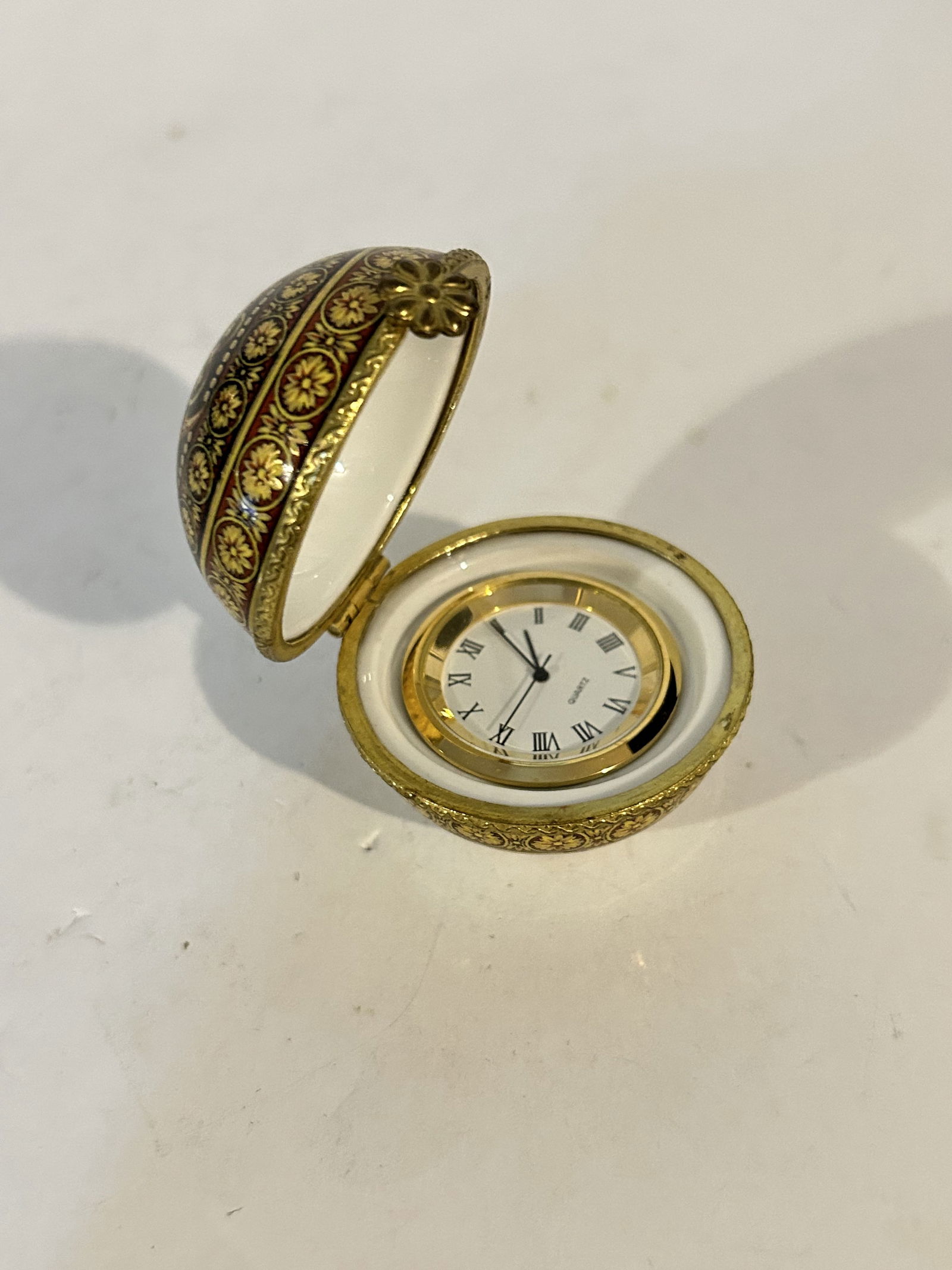 Vintage Past Times Clock In Trinket Box Ball Finest Porcelain needs bat: Vintage Past Times Clock In Trinket Box Ball Finest Porcelain needs bat Please view all photos as they are part of the description and condition of this Item, Feel free to contact me with questions or