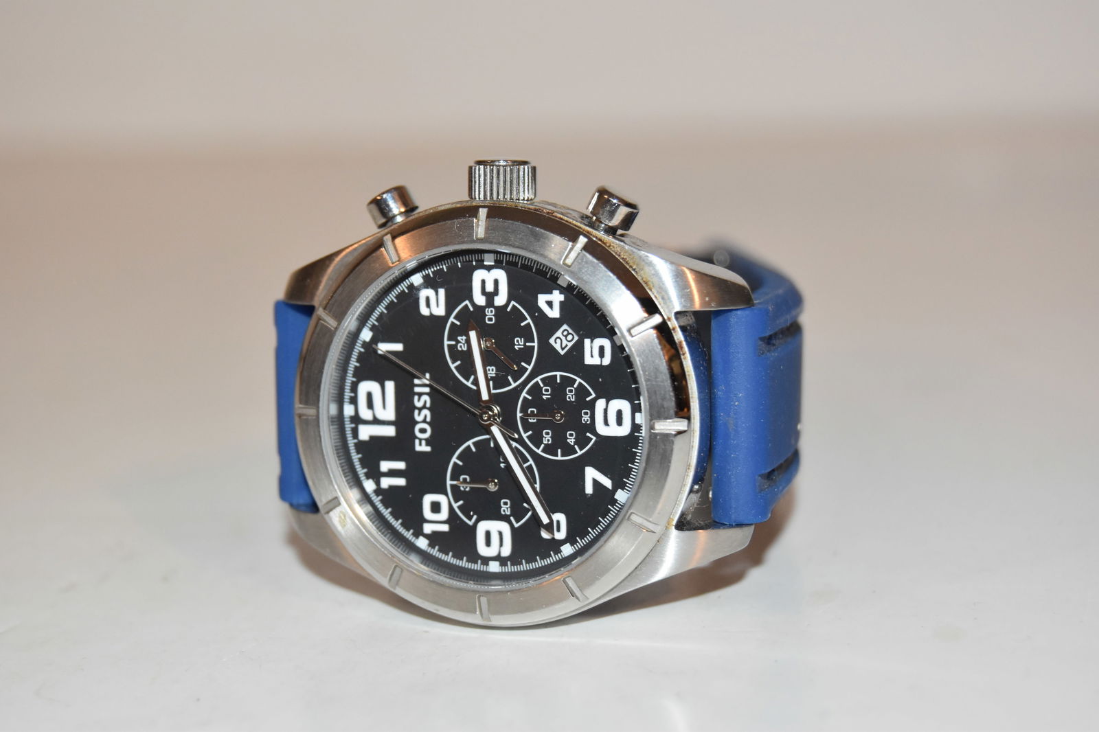 Fossil Men's Stainless Steel Quartz Chronograph Watch works great!!!!: Fossil Men's Stainless Steel Quartz Chronograph Watch works great!!!! Please view all photos as they are part of the description and condition of this Item, Feel free to contact me with questions or p