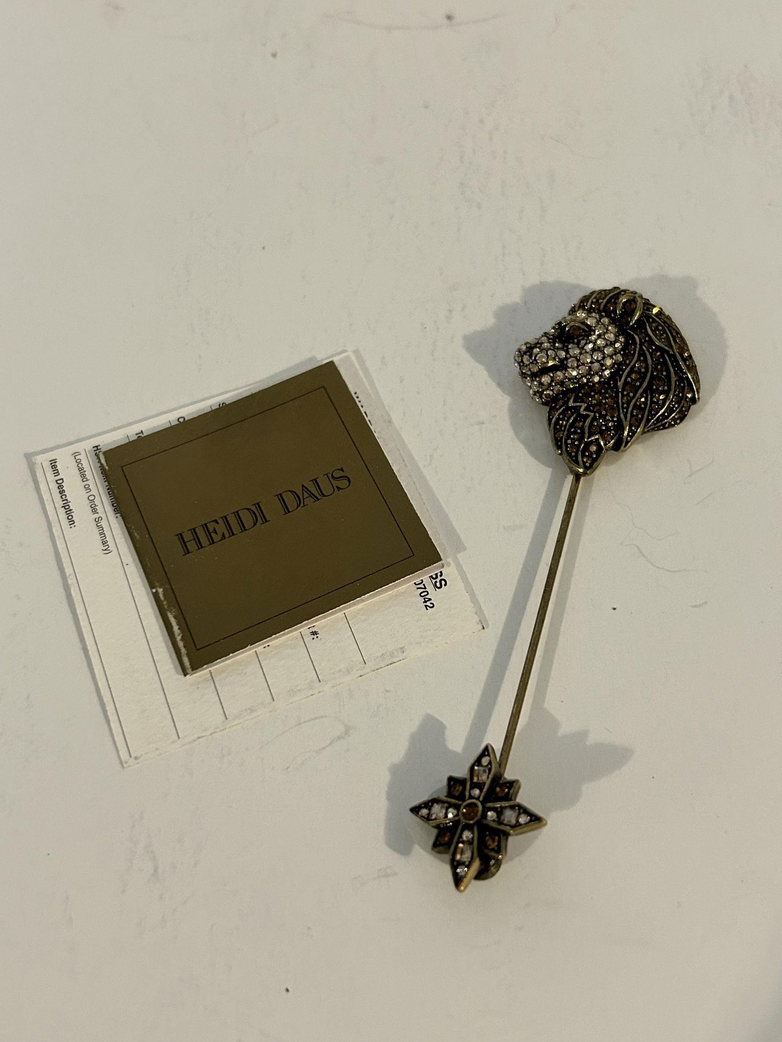 Vintage heidi daus lion hat pin New (1 of 6)