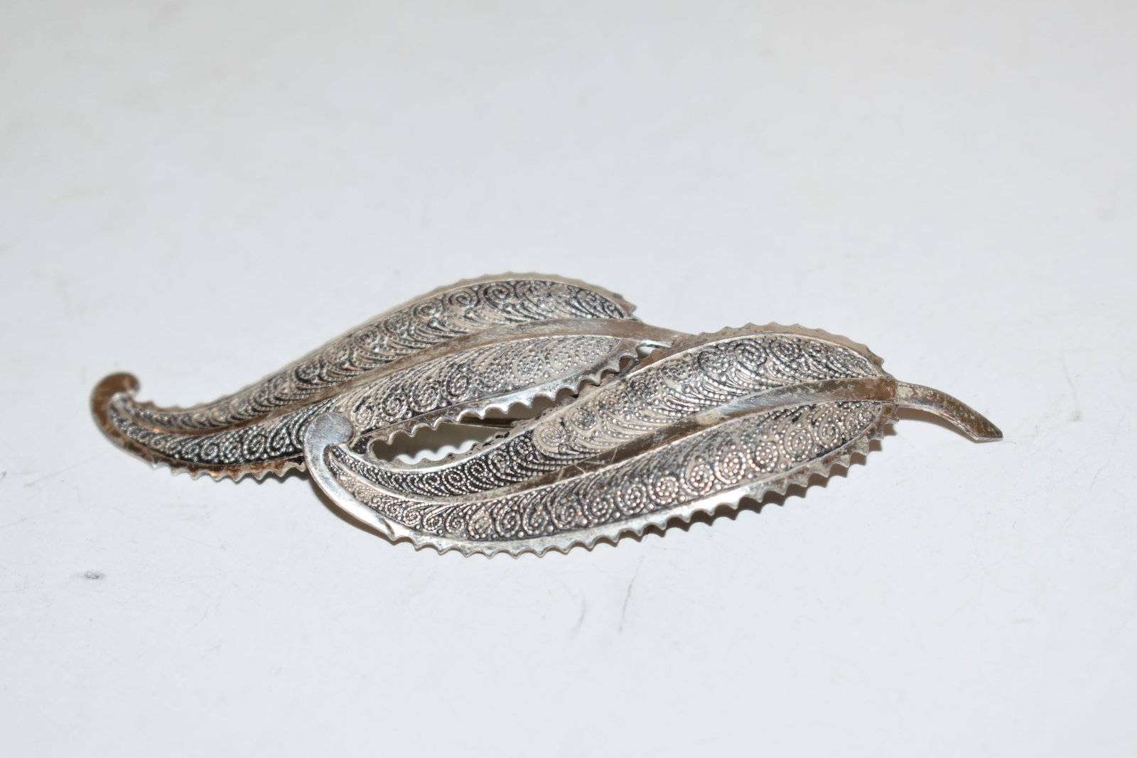 Vintage Sterling Silver filigree leave Brooch (1 of 4)