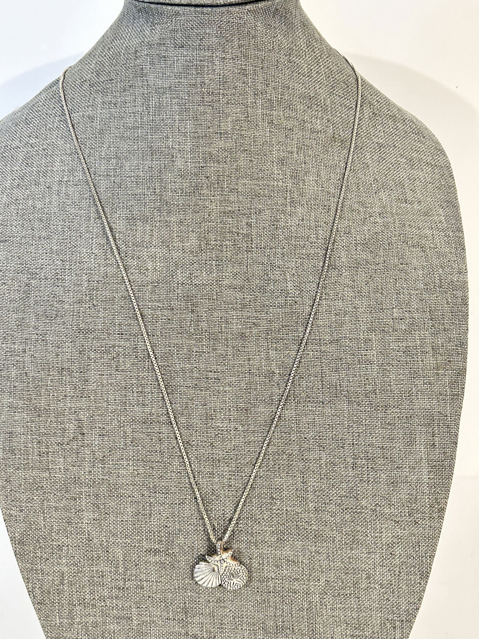 Vintage Sterling Silver sea shell pendant Necklace 29" (1 of 5)