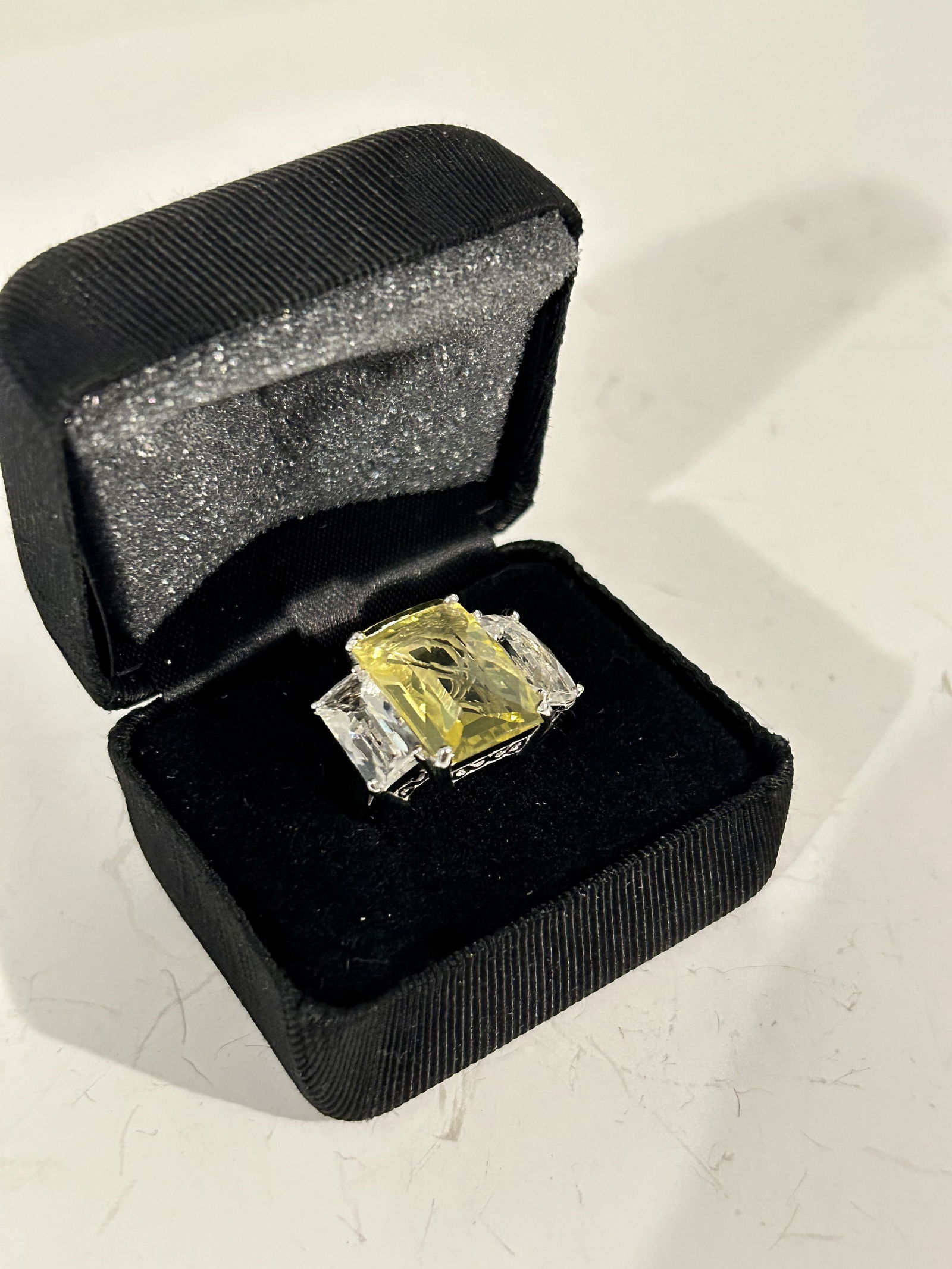 SKJ Sterling 925 Silver Large Canary Yellow And White Quartz Cocktail Ring Sz 8 (1 of 5)