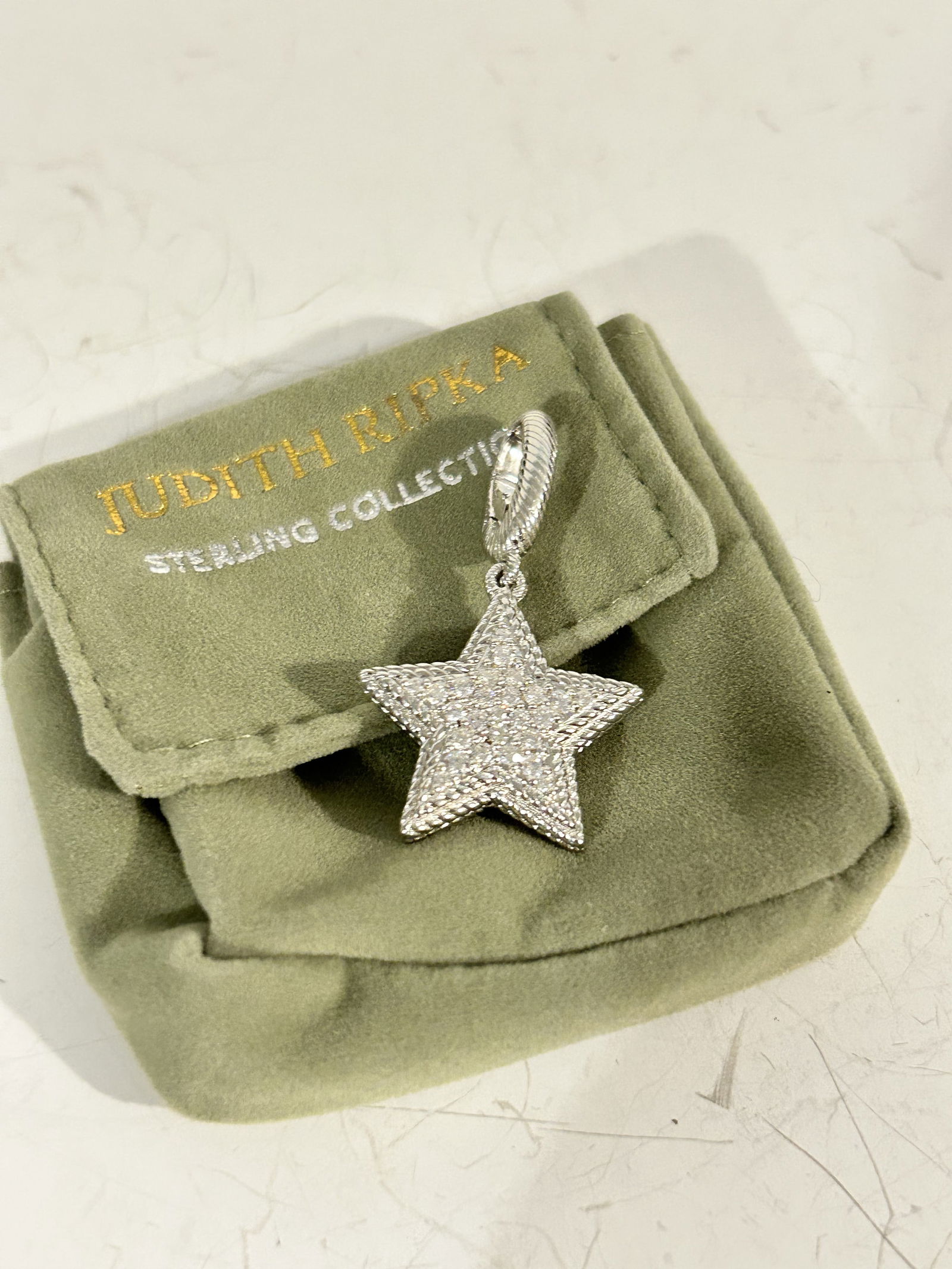 judith ripka sterling silver star pendant necklace: judith ripka sterling silver star pendant necklace Please view all photos as they are part of the description and condition of this Item, Feel free to contact me with questions or picture requests! Us