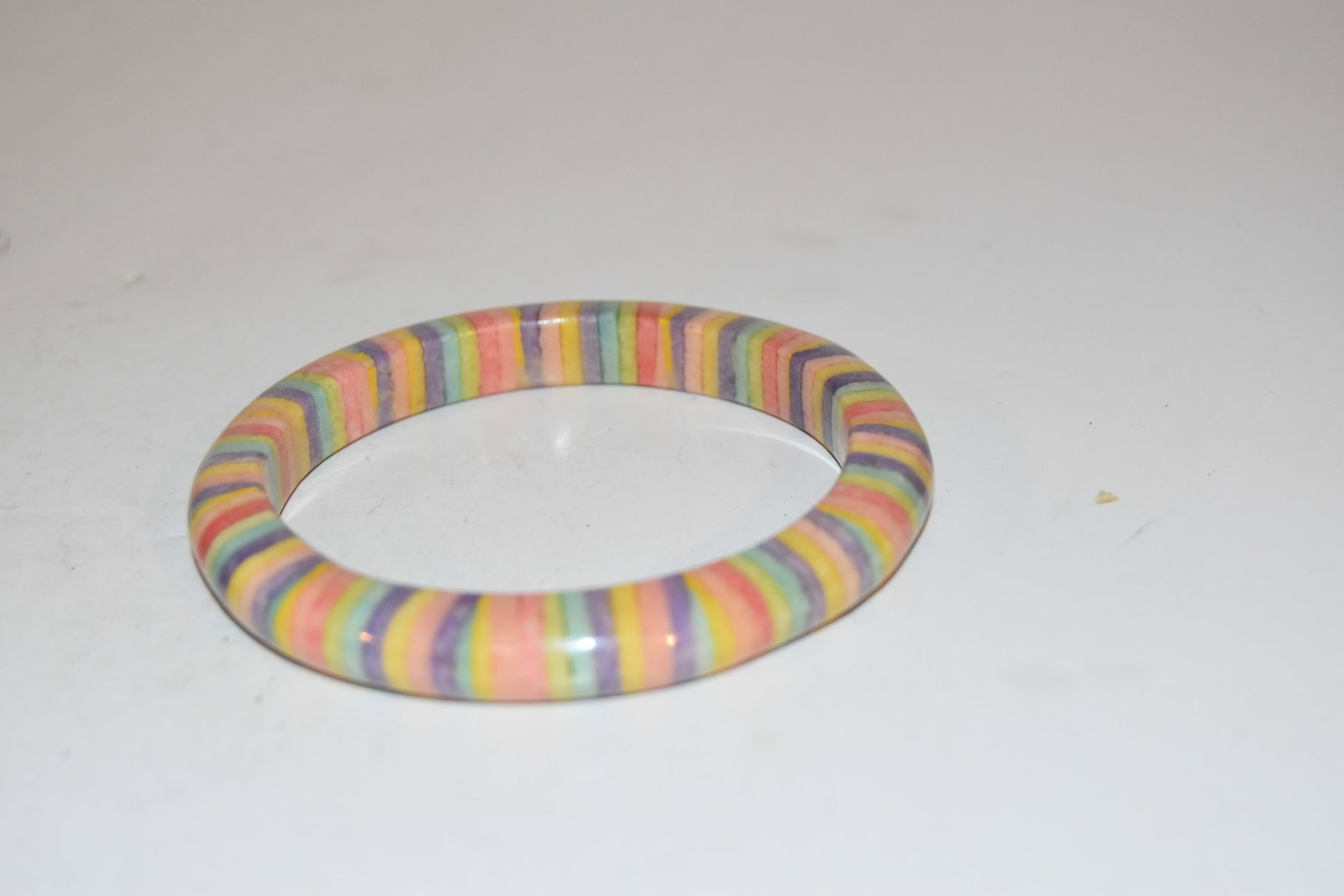 Vintage rainbow Bracelet 7": Vintage rainbow Bracelet 7" Please view all photos as they are part of the description and condition of this Item, Feel free to contact me with questions or picture requests! Used Item AS IS
