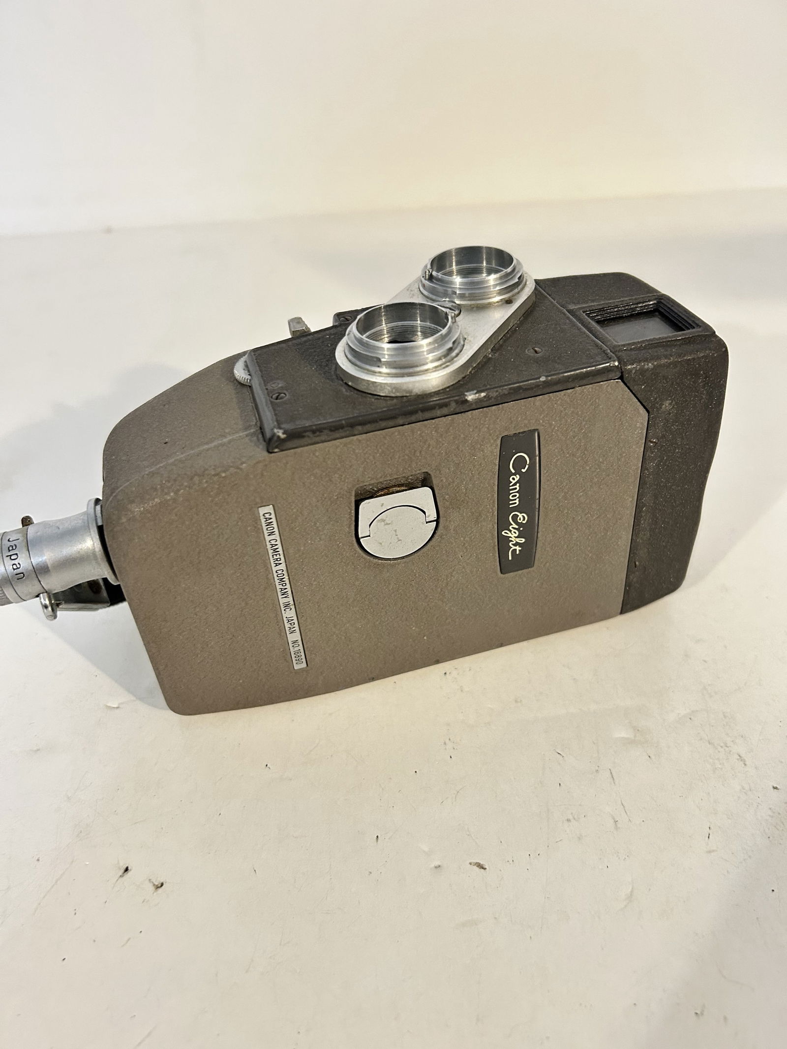 vintage Canon Cine 8-T movie camera (1 of 4)