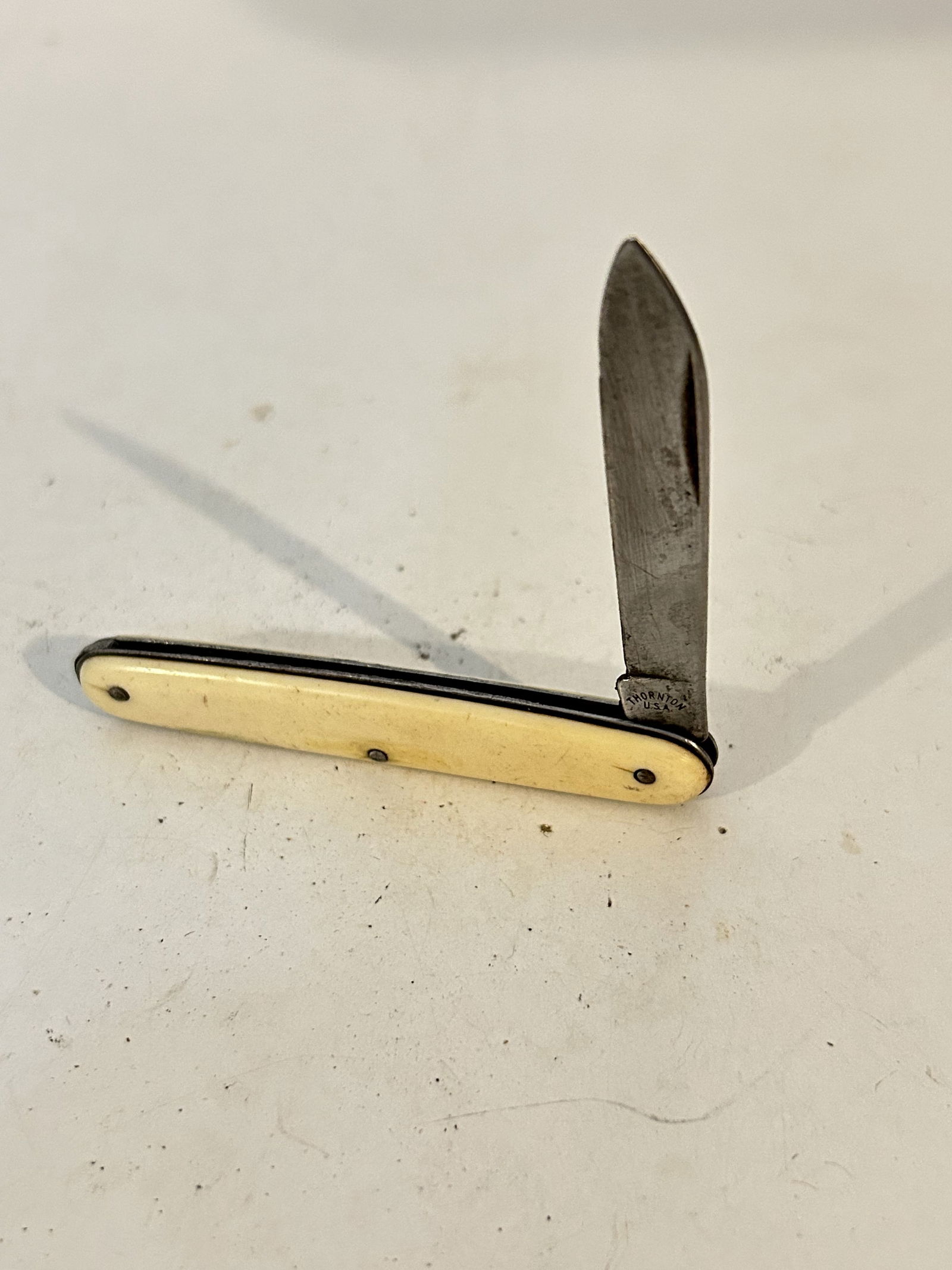 Vintage Thornton single blade 3 1/4?? pocket knife celluloid handle (1 of 4)