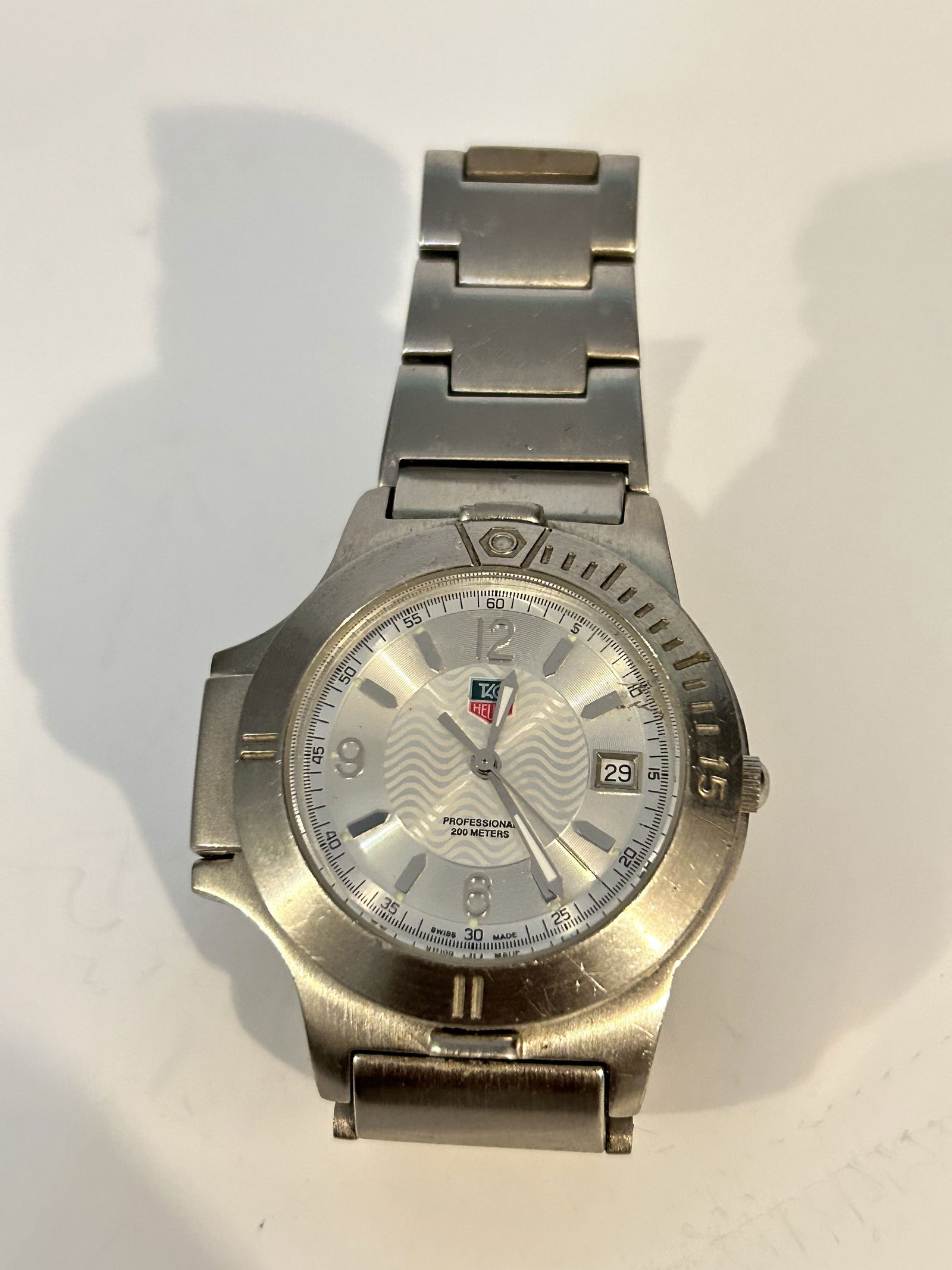 Vintage Tag Heuer Professional CR2111 Watch Very Good Condition needs battery (1 of 7)