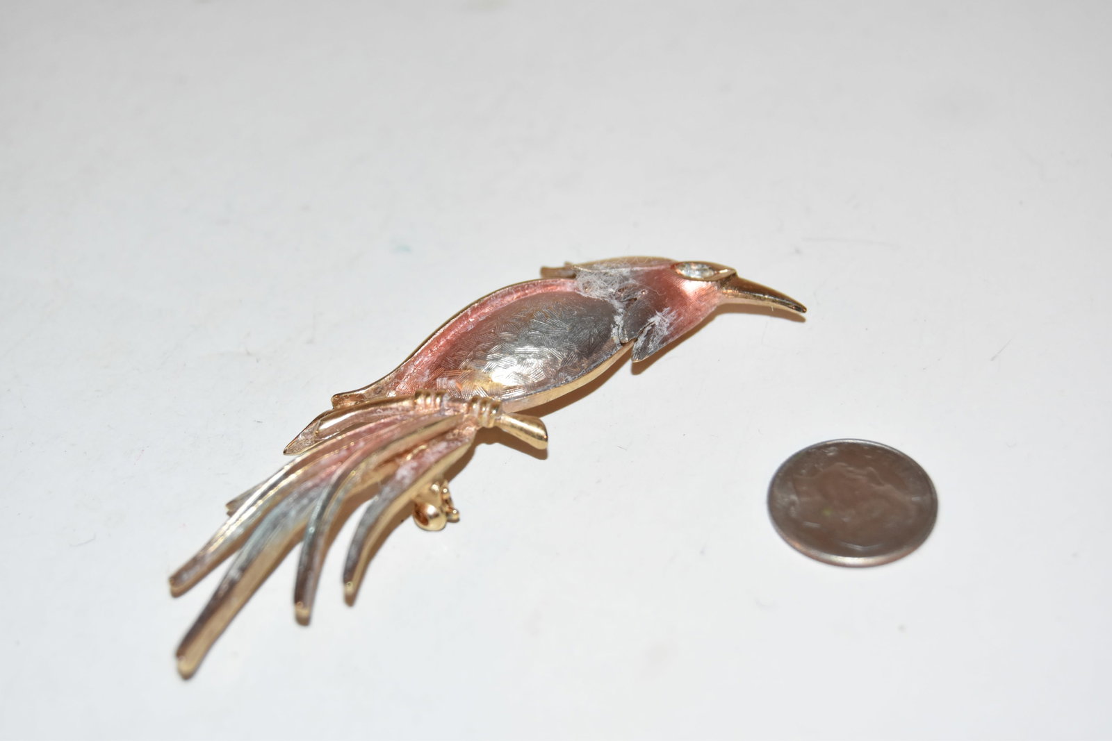 vintage old bird goldtone Brooch: vintage old bird goldtone Brooch Please view all photos as they are part of the description and condition of this Item, Feel free to contact me with questions or picture requests! Used Item AS IS