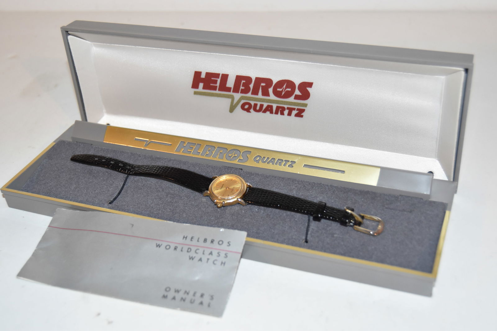 Vintage Helbros Watch Women 25mm Gold Tone Round Dial works great!!! (1 of 6)