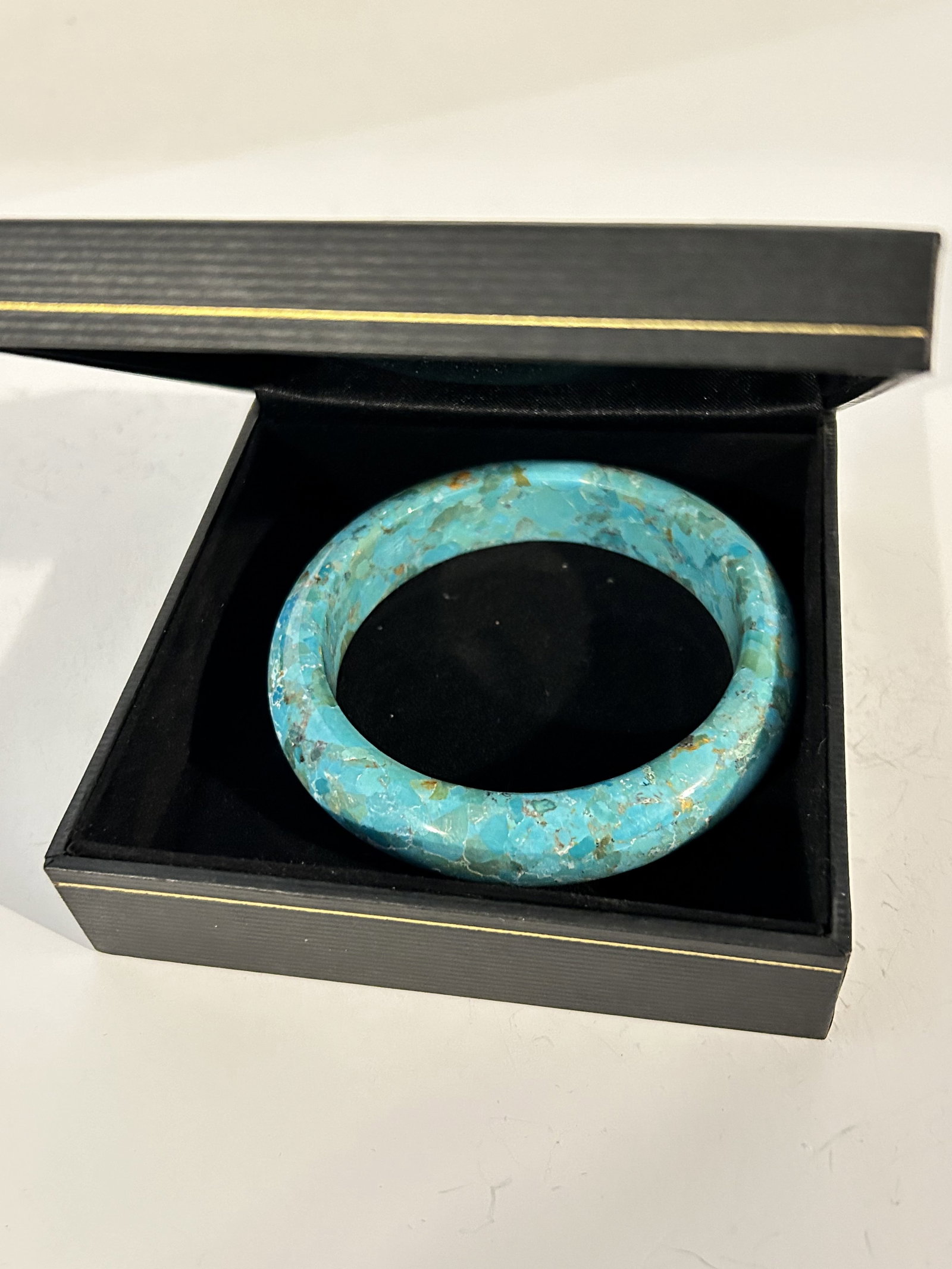 Speckled Solid Turquoise Mosaic Bangle Bracelet 8": Speckled Solid Turquoise Mosaic Bangle Bracelet 8" Please view all photos as they are part of the description and condition of this Item, Feel free to contact me with questions or picture requests! Us