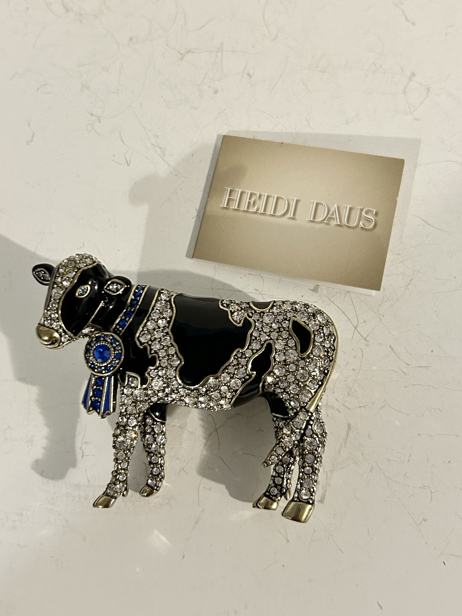 HEIDI DAUS "First Place State Fair" Cow Pin Brooch Enamel & Crystal Blue Ribbon 3" New (1 of 4)