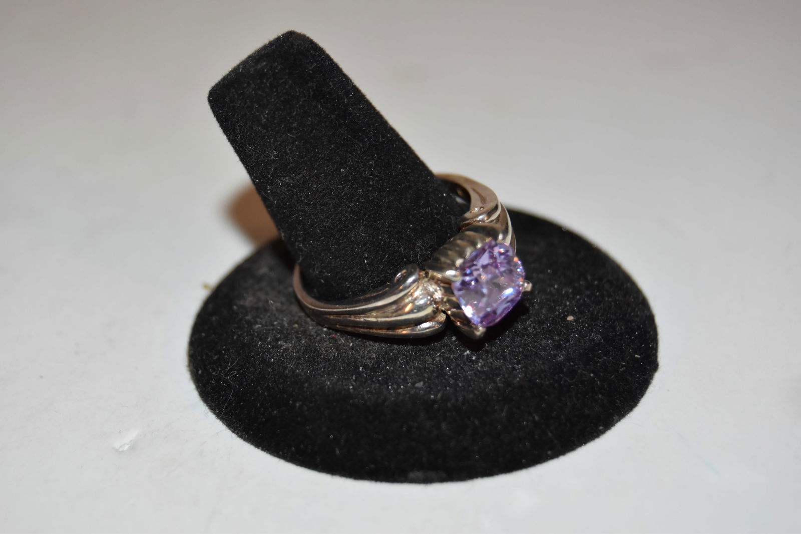 Vintage Sterling Silver amethyst Ring sz 11 (1 of 5)