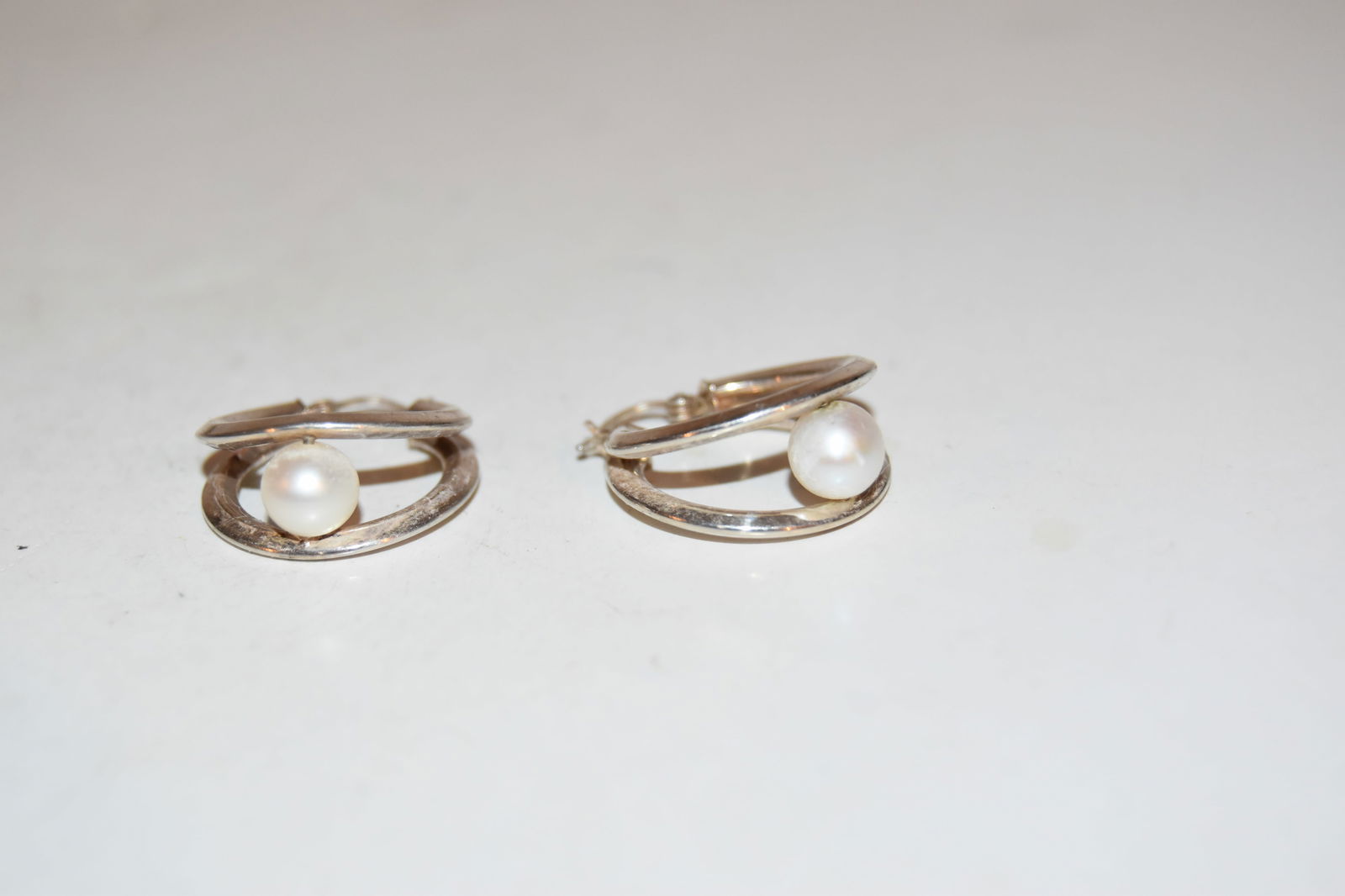 925 Sterling Silver Vintage Jacmel Mauritius JCM Puffy Hoop Earrings PEARL Pierced (1 of 4)