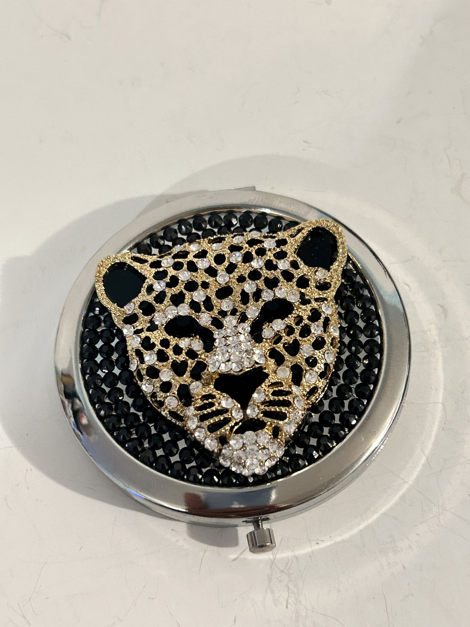 Vintage powder / mirror cat rhinestoned case 2 1/2" (1 of 5)