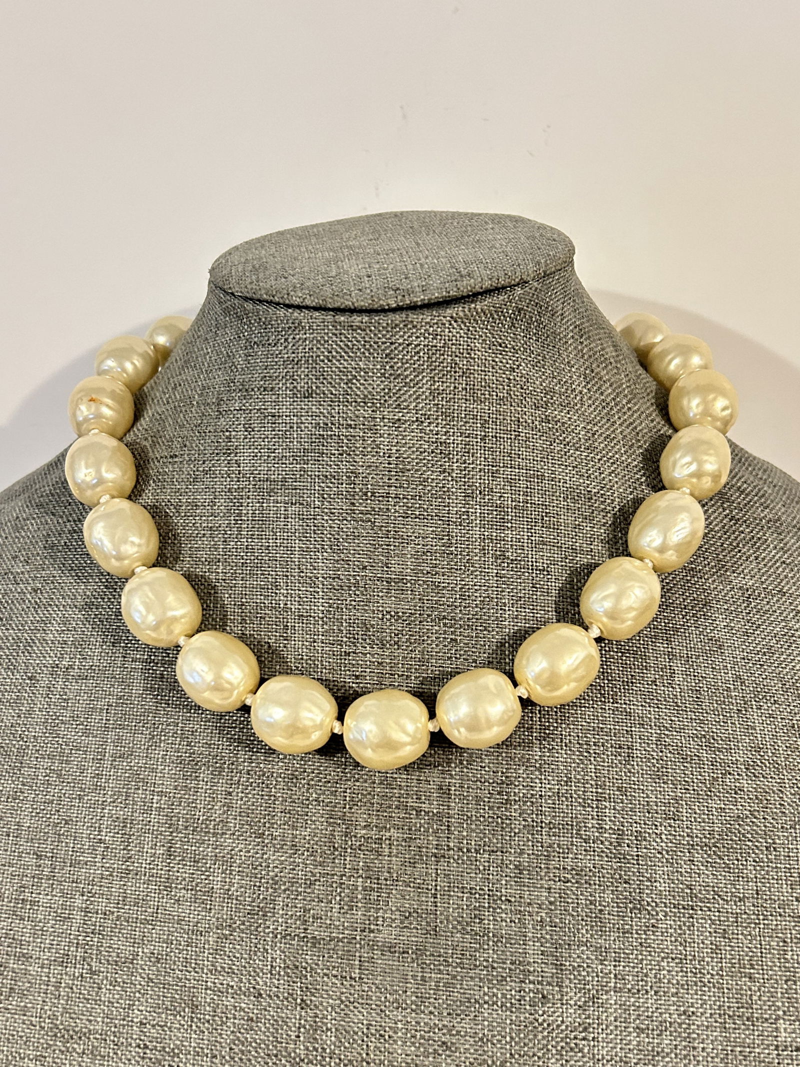 vintage large freshwater pearl necklace 15" (1 of 5)