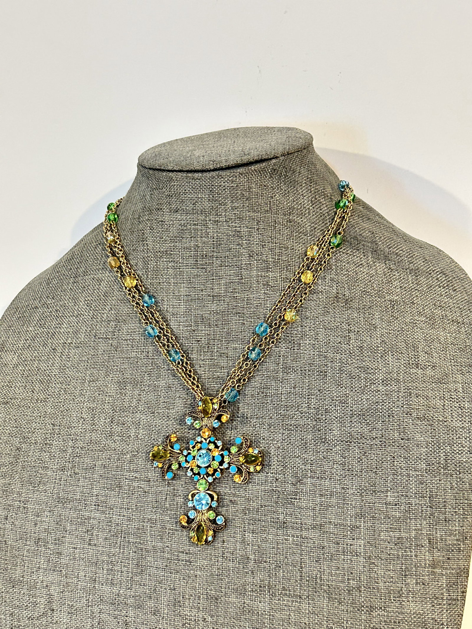 Vintage rhinestone JC cross pendant Necklace 18": Vintage rhinestone JC cross pendant Necklace 18" Please view all photos as they are part of the description and condition of this Item, Feel free to contact me with questions or picture requests! Used