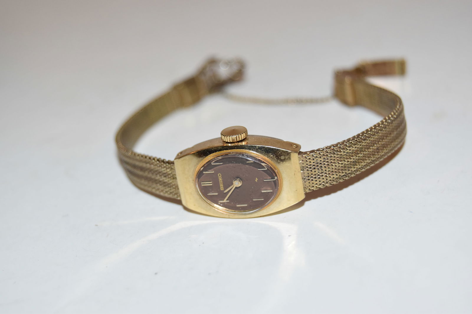 Vintage Seiko Ladies Mechanical Brown Dial 11-7039 Works, Original Band (1 of 5)