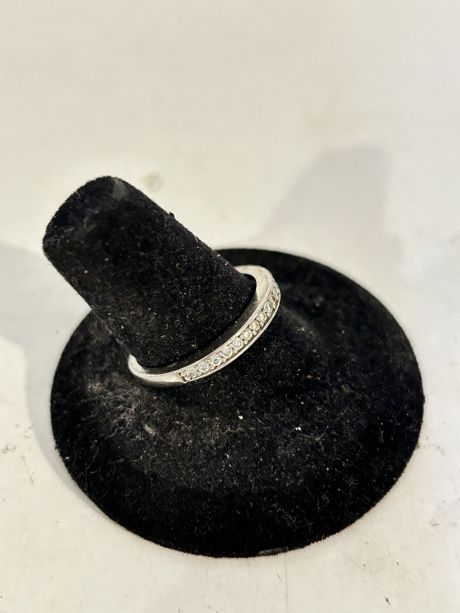 Vintage CN 925 Sterling Silver Band Ring sz 8 (1 of 5)