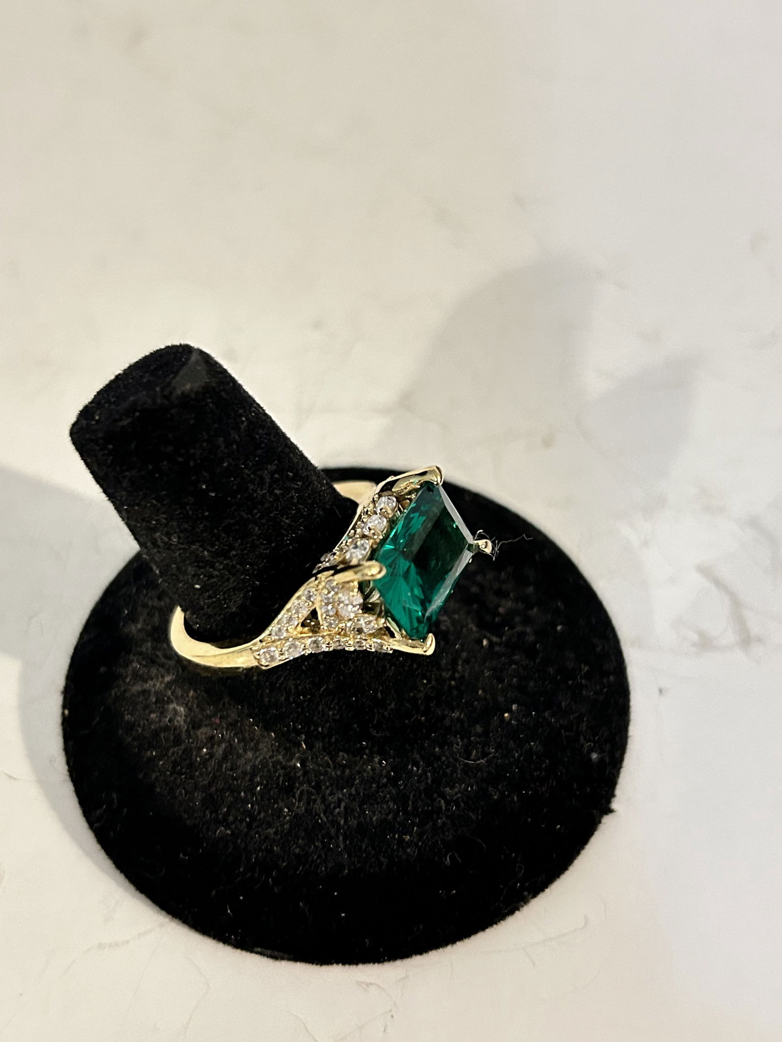 Vintage sterling silver ring green cz sz 8 (1 of 5)