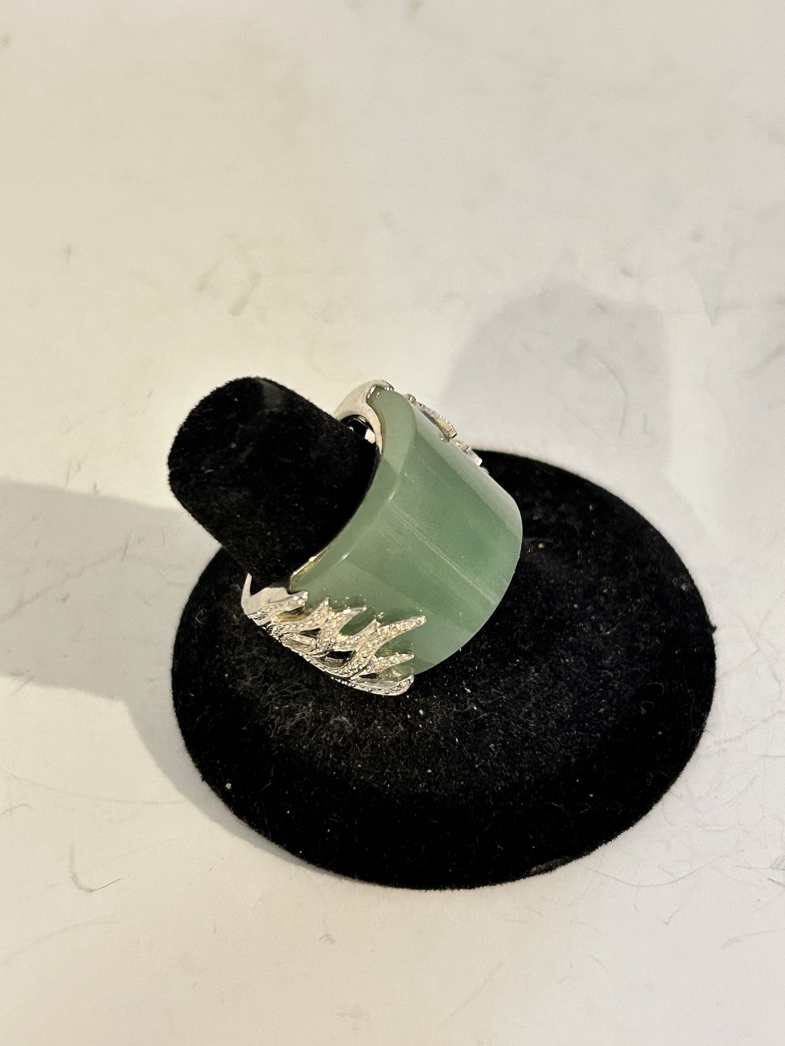 Vintage sterling silver jade ring sz 8 (1 of 5)