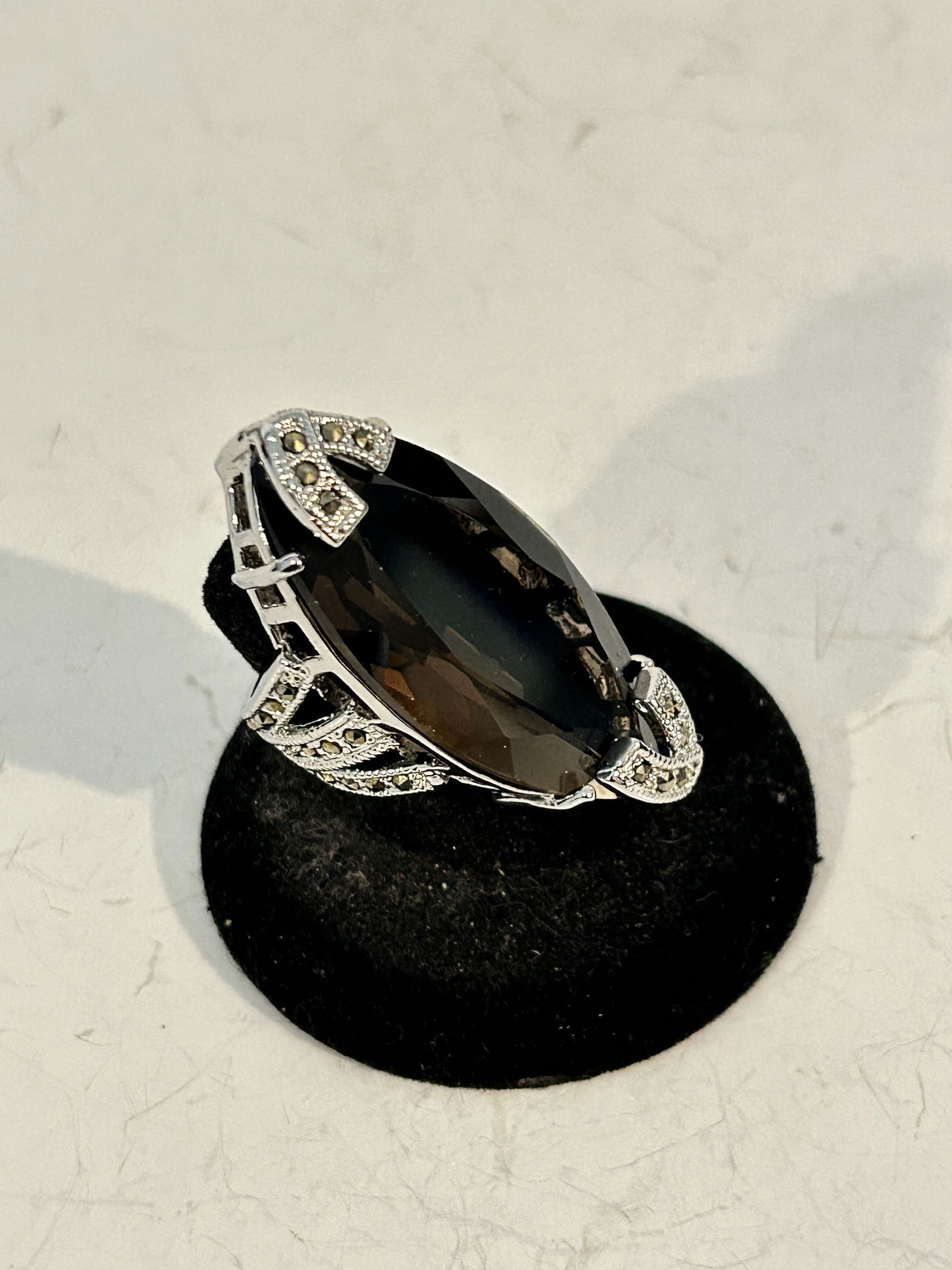 Vintage sterling silver gemstone marcasite ring sz 6 (1 of 5)