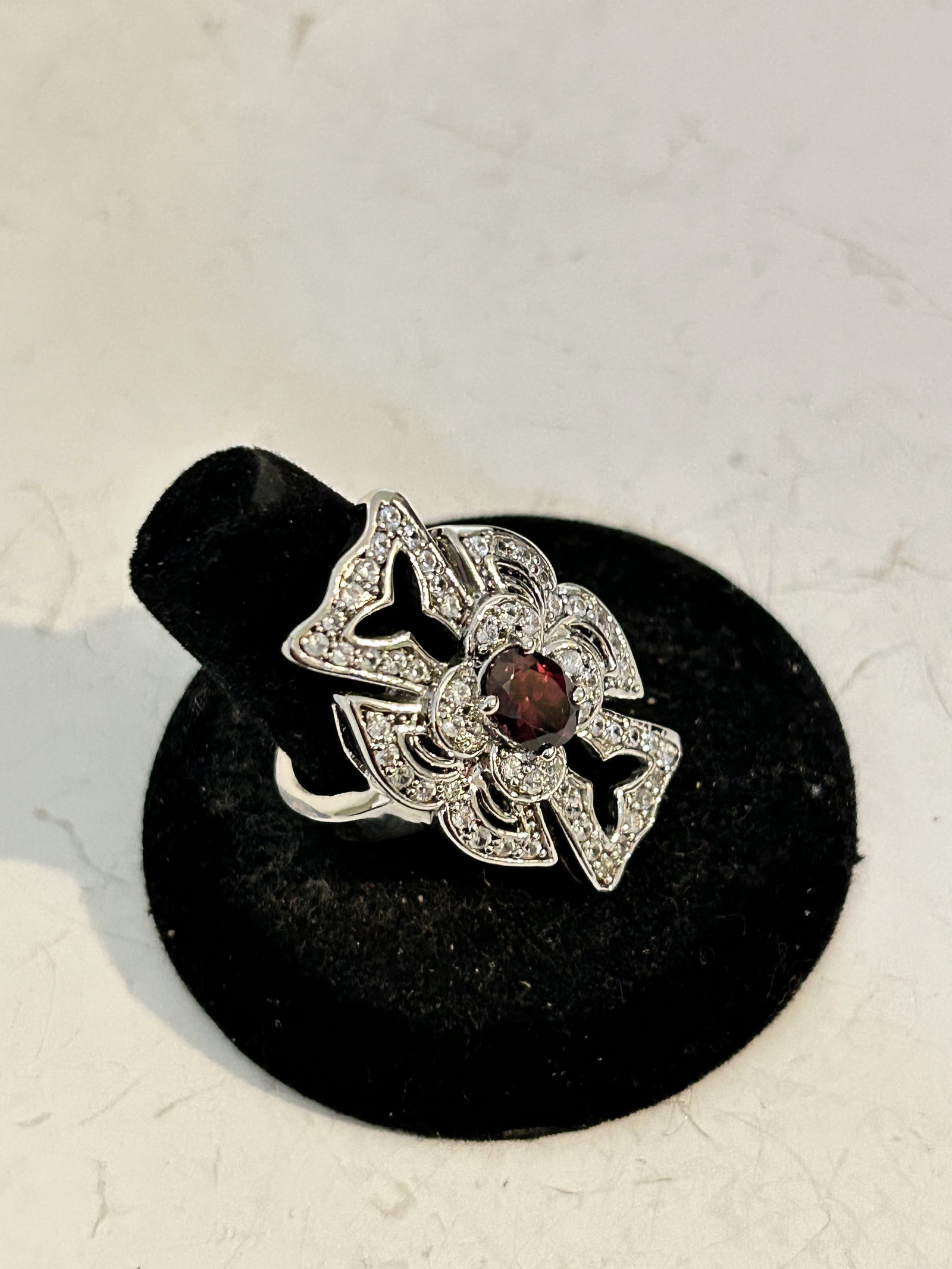 Vintage Carol Brodie MLD 925 Diamond Amethyst Elegant Ring sz 9: Vintage Carol Brodie MLD 925 Diamond Amethyst Elegant Ring sz 9Please view all photos as they are part of the description and condition of this Item, Feel free to contact me with questions or picture 