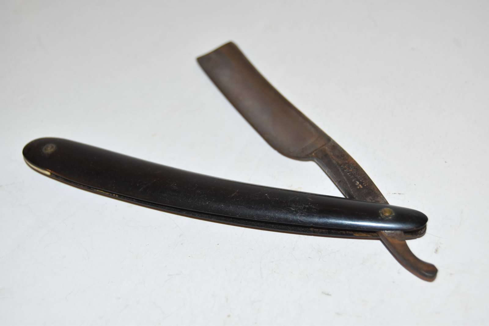 Vintage Joseph Elliot Straight Razor Shave Ready Nice!!!: Vintage Joseph Elliot Straight Razor Shave Ready Nice!!! Please view all photos as they are part of the description and condition of this Item, Feel free to contact me with questions or picture reques