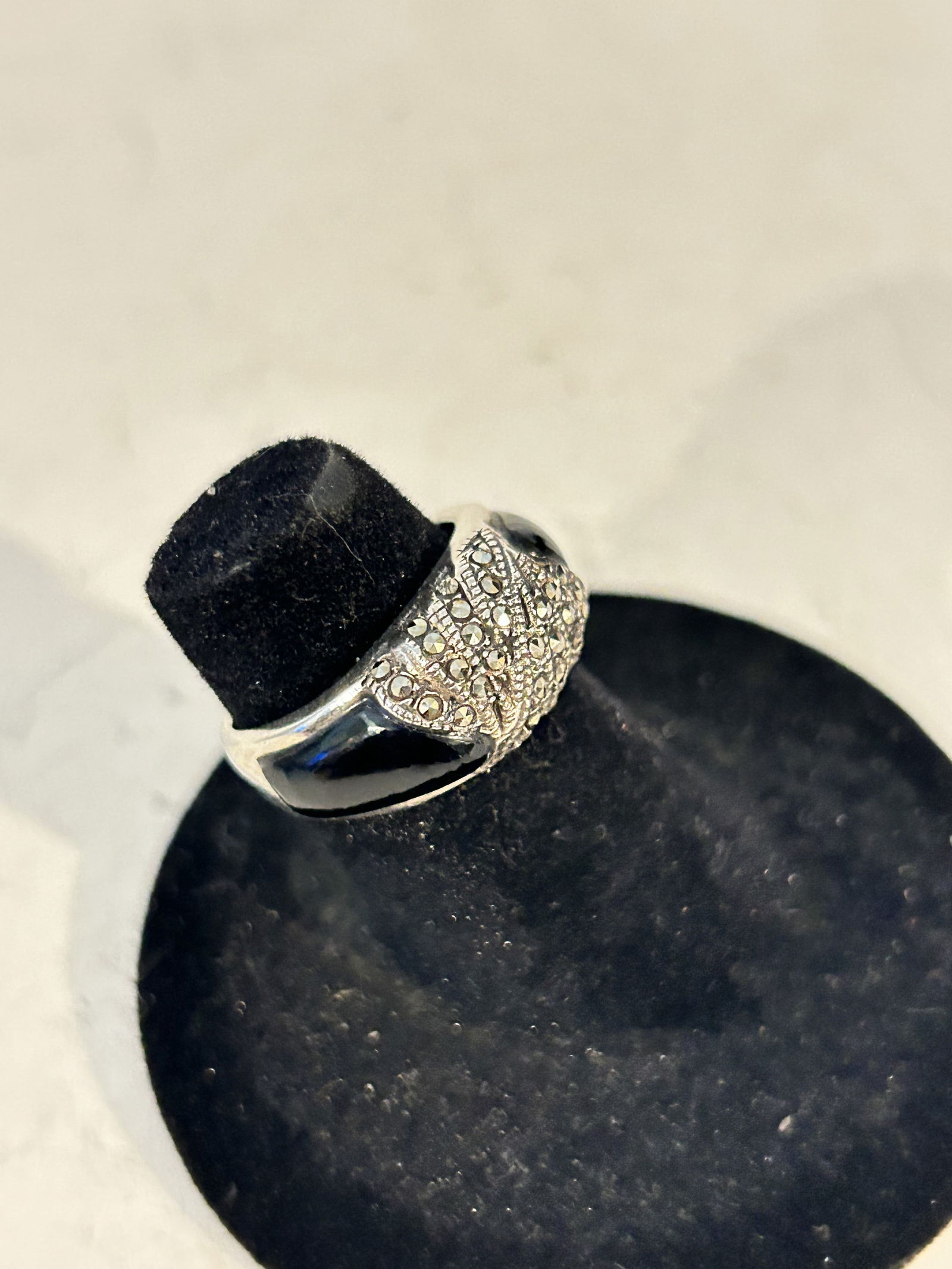 Vintage Sterling Silver onyx marcasite Ring sz 5 (1 of 5)