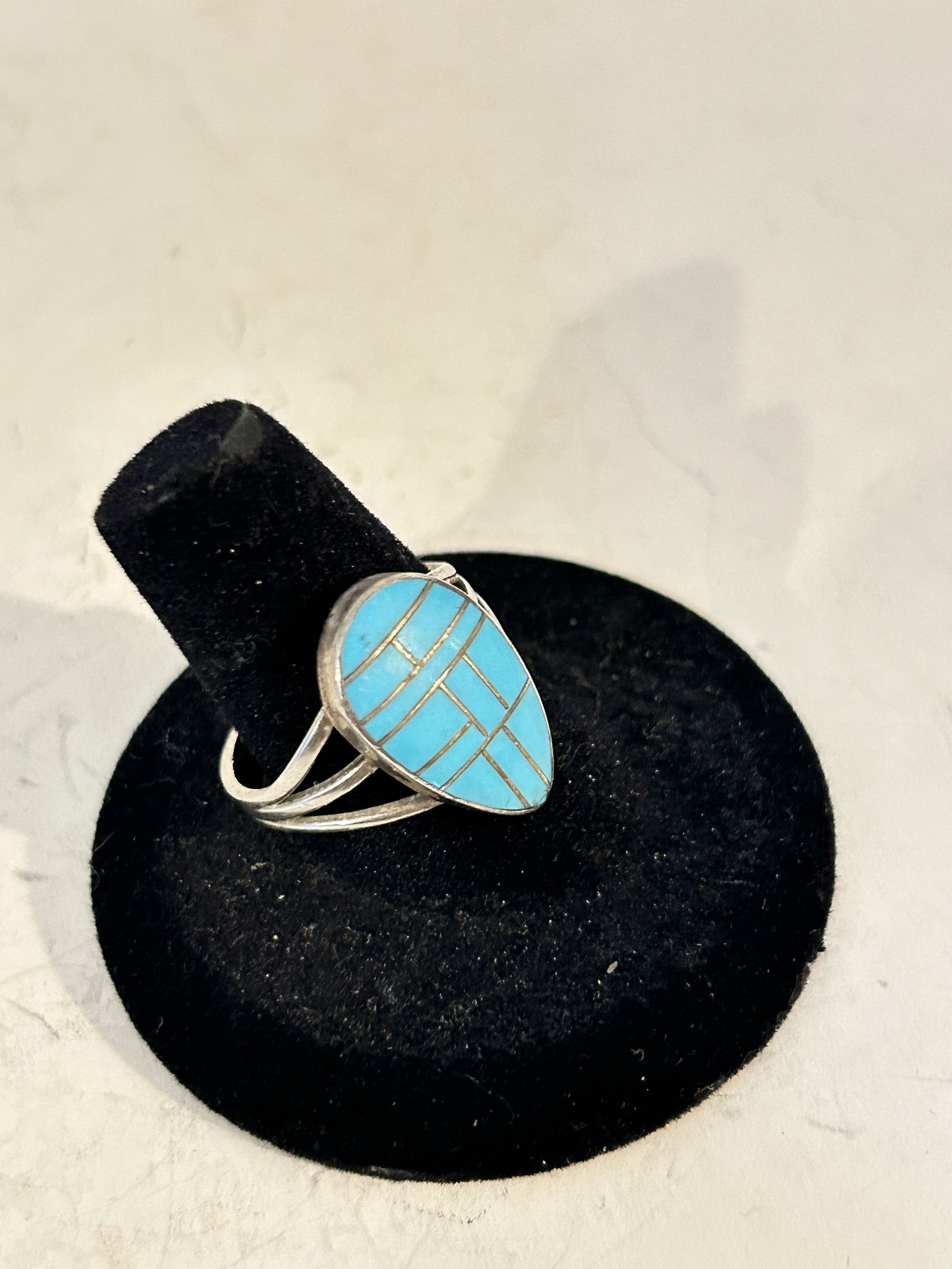 Vintage Sterling Silver Turquoise inlaid Ring sz 8 (1 of 5)