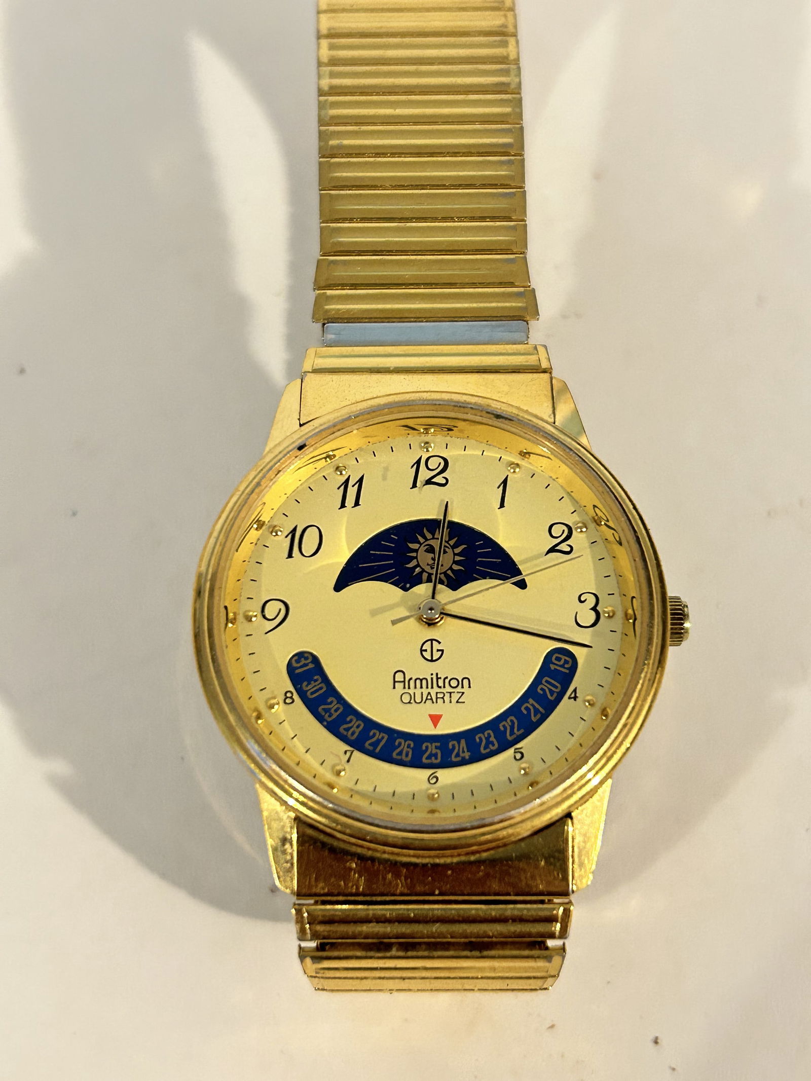 Vintage Armitron Moon Phase Gold Tone SS Quartz 20/2266 Water Resistant working missing pc of band: Vintage Armitron Moon Phase Gold Tone SS Quartz 20/2266 Water Resistant working missing pc of band Please view all photos as they are part of the description and condition of this Item, Feel free to c