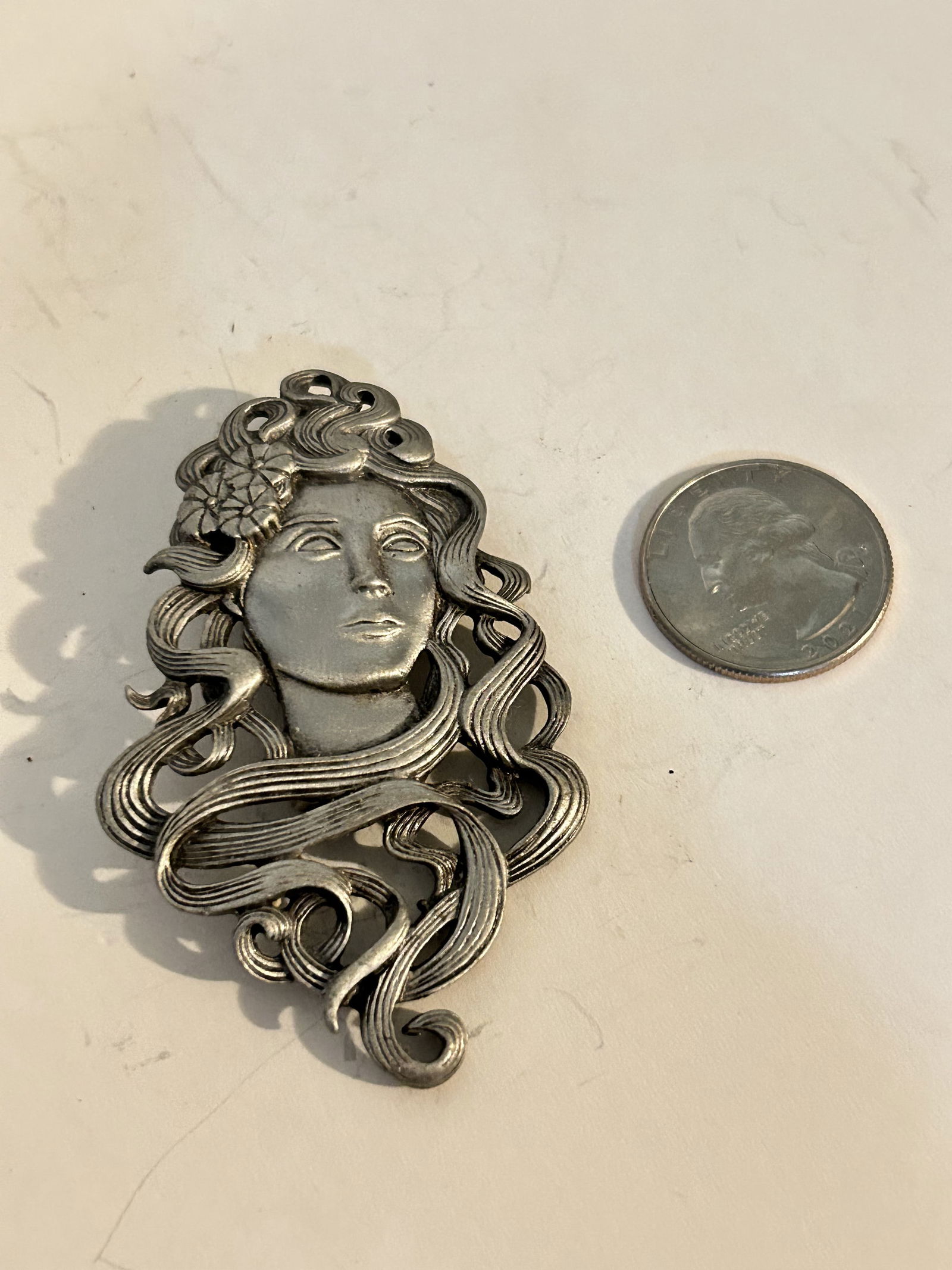 Vintage Signed JJ 1988 Jonette Flowing Hair Lady Goddess Pin Brooch (1 of 4)