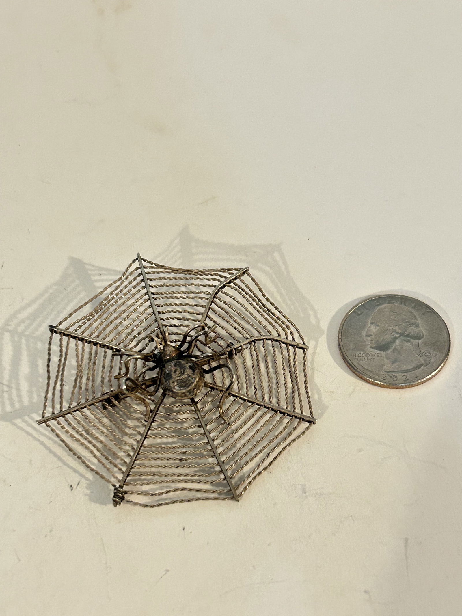 Vintage Metropolitan Museum of Art MMA Spider On Web Sterling Silver 925 Brooch (1 of 4)